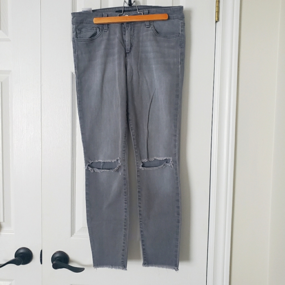 Joes Jeans Liza Mid-rise ankle jean size 28